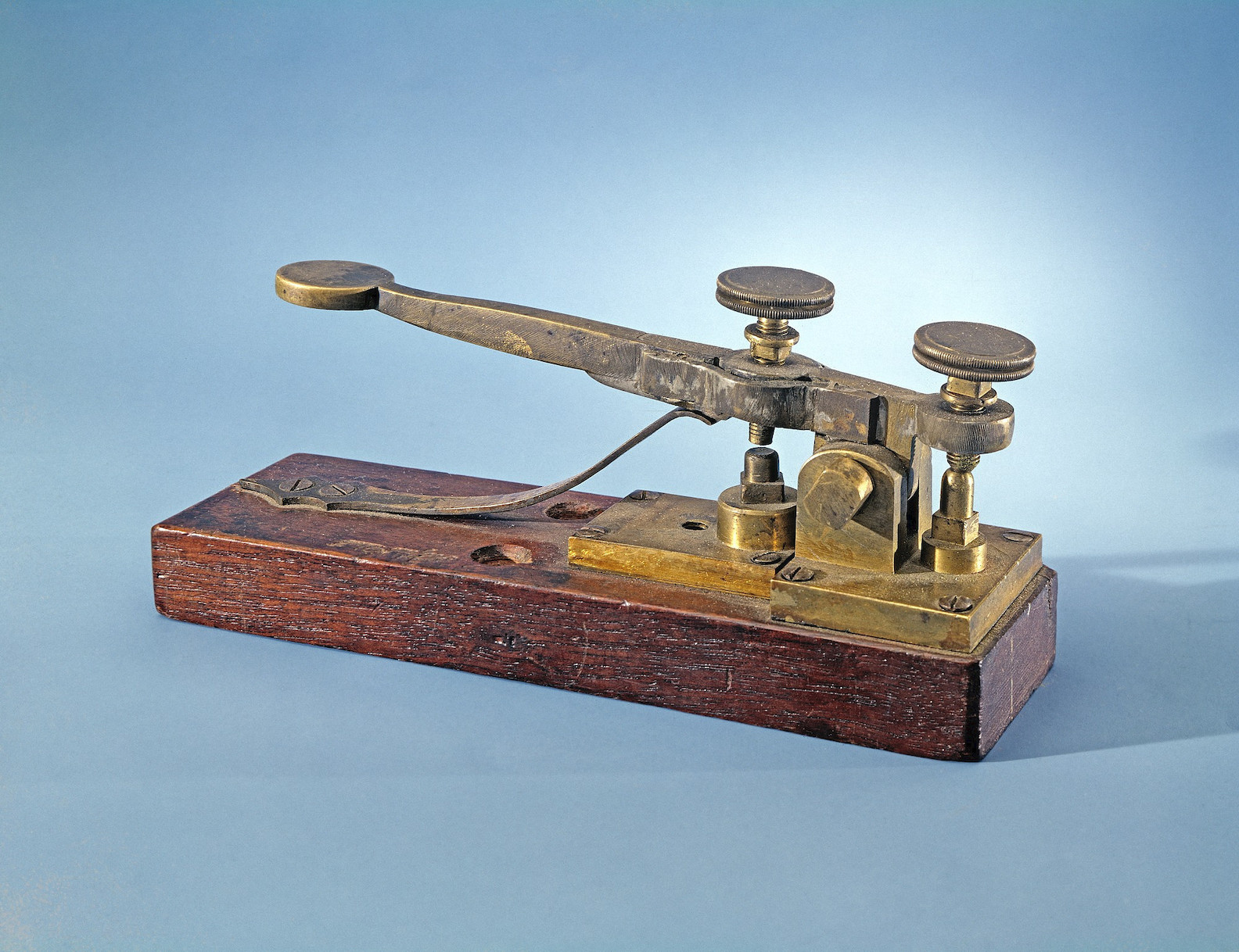 Morse Vail telegraph key image from Nation Museum of American History